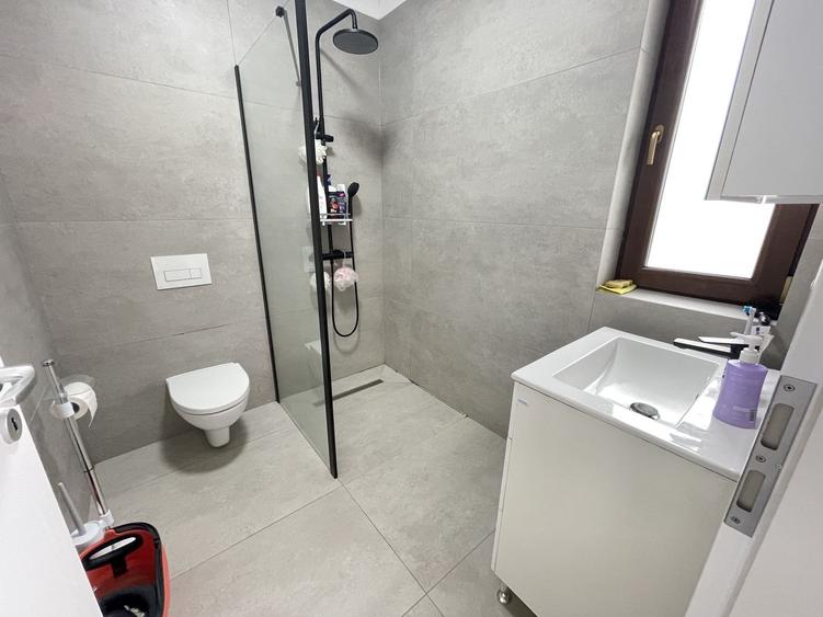 Duplex P+1E -unități separate prin cameră tehnica