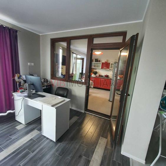 Mamaia Sat , pensiune 10 camere, 10 bai, posibilitate rate