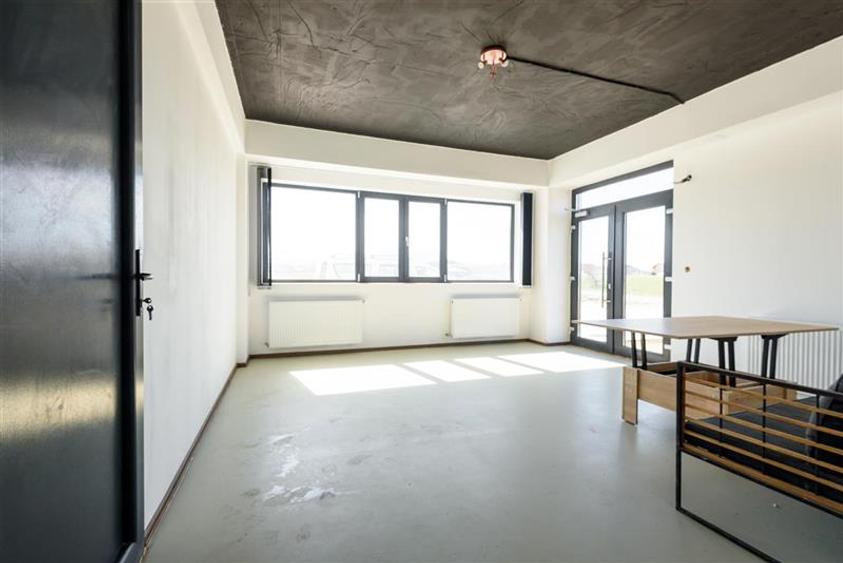 Hala moderna +3.000mp curte, conditii optime, exterior Brasov