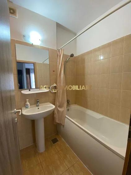 2 Camere de inchiriat | Titan | Metrou | Centrala