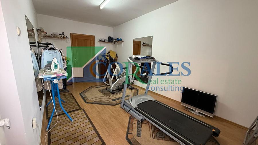 Casa Individuala, Piscina, Garaj Dublu, 4 dormitoare, Sauna, sala Fitness