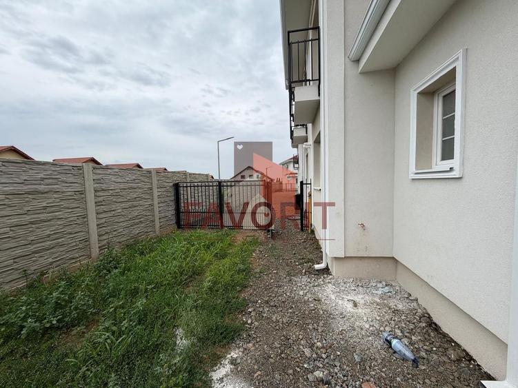 Duplex in Sanandrei | Toate utilitatile | 2 bai | Poarta acces auto |