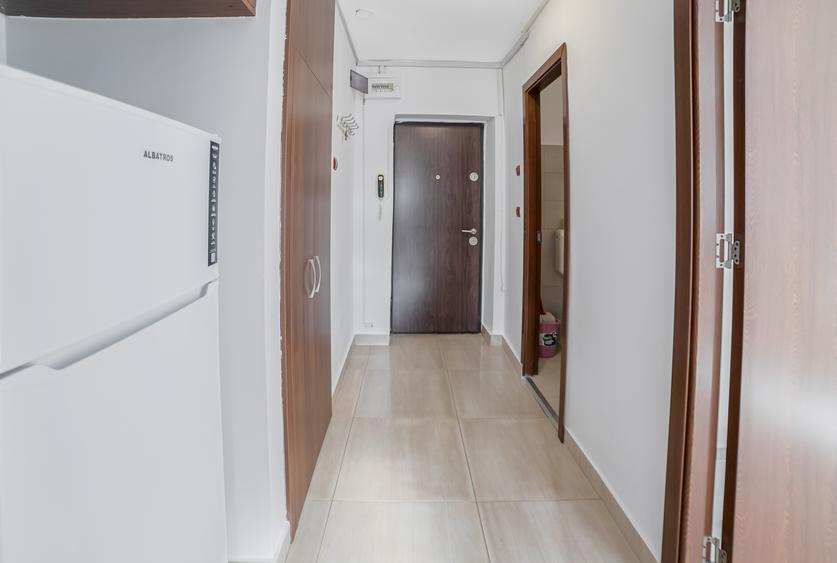 Garsonieră decomandată, 41 mp, renovată integral | Sebastian | Bloc 1987