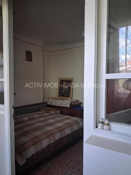 Casa 2 camere, teren 303 mp, Campina