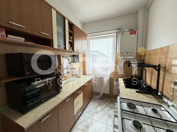Apartament cu 2 camere, decomandat, etaj intermediar, zona Pronto