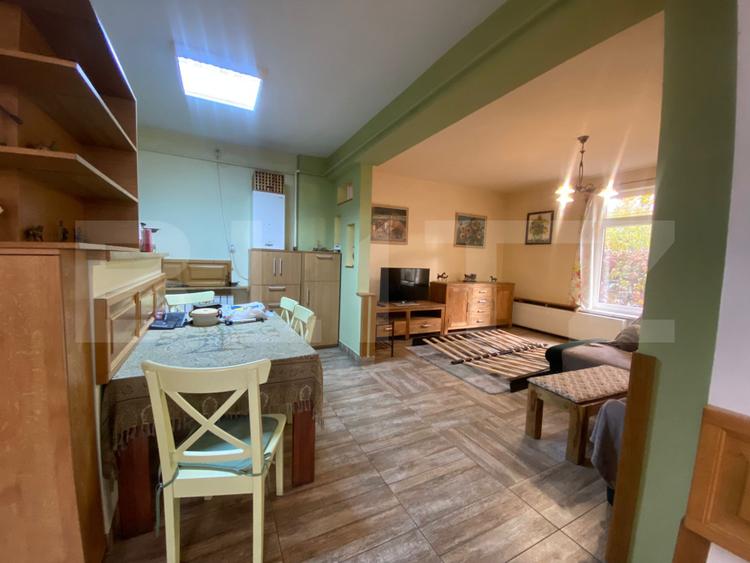 Casa spatioasa cu garaj si curte, 495 mp, în Gheorgheni