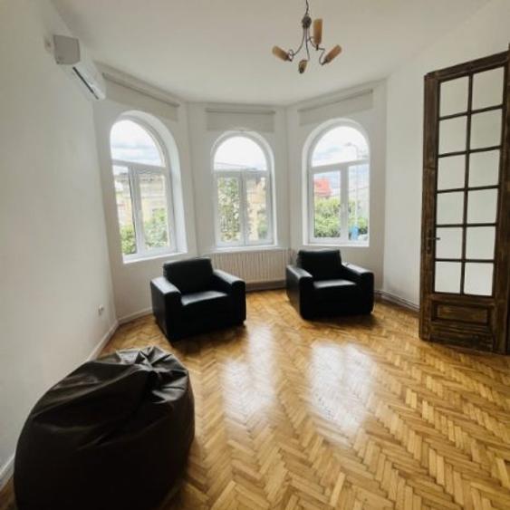 Inchiriere apartament 3 camere|in vila|Universitate