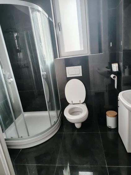 Etaj 1 ap 2 camere 44mp mobilat si utilat zona Cartier Visoianu