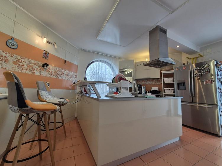 Magurele - Varteju, Casa spatioasa cu 6 camere, P+1+Pod, mobilata