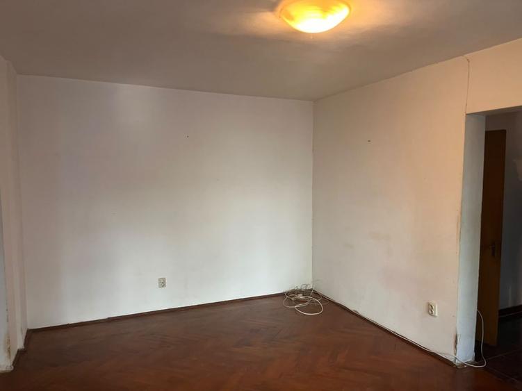 4 camere, 2 băi | 80 mp | Calea Moșilor | Et 1/8 | Negociabil