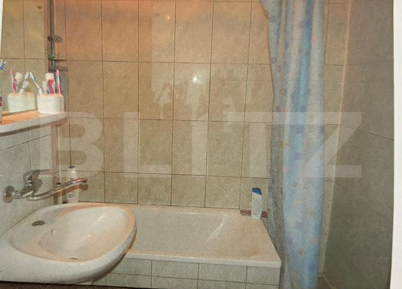 Apartament 3 camere, 76 mp, etaj 2, zona Calea Bucuresti