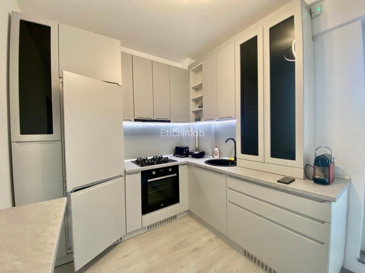 Apartament cu 3 camere de închiriat lângă Parcul Chindia, Târgoviște | Etaj 2, l - 20