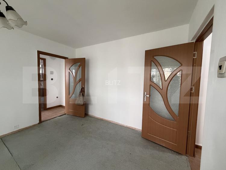 Apartament 2 camere, semidecomandat, et 1, Craiovita - 9