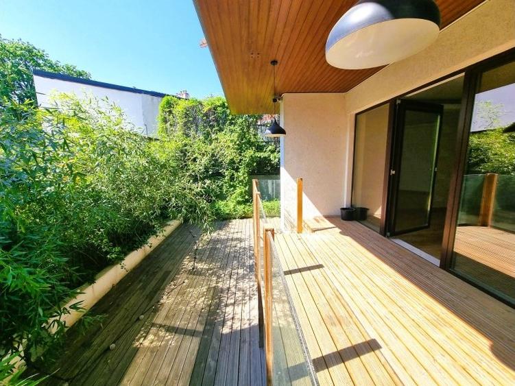 Apartament 4 camere cu tereasa de 160 mp