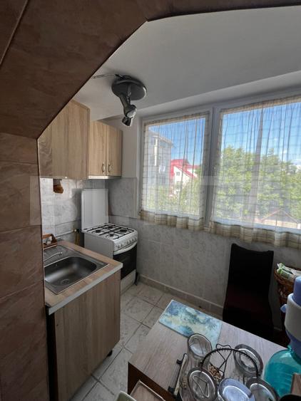 Apartament 2 camere, decomandat, zona Imparatul Traian