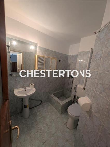 Duplex 5 camere cu intrari separate la mare Mangalia Saturn