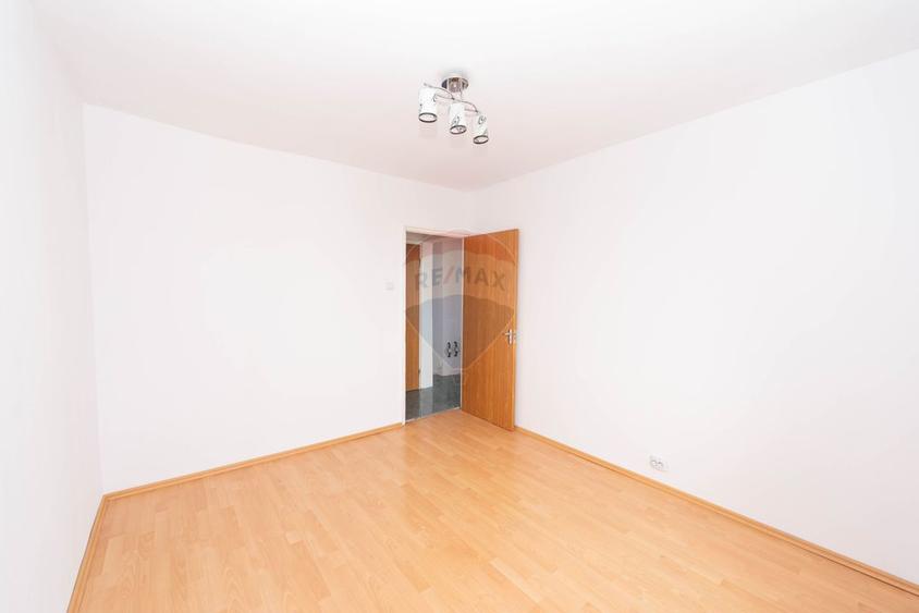Apartament de vanzare 3 camere, 65mp, zona Crangasi, sector 6
