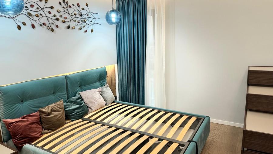2 camere UltraCentral , mobilat / utilat , finisaje superioare !