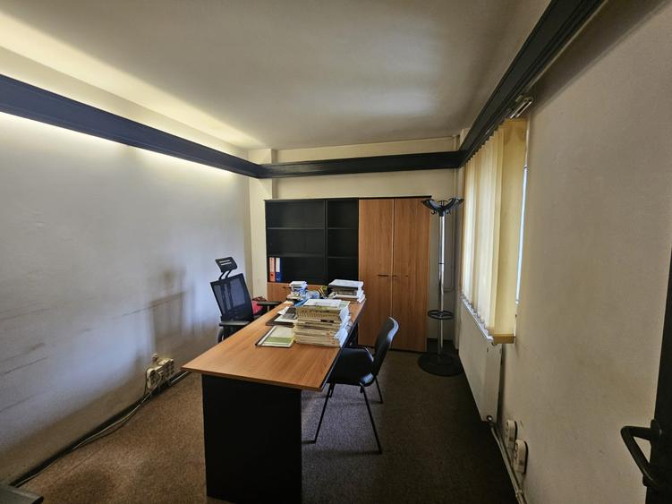 Apartament 4 camere decomandat, Moara de Foc