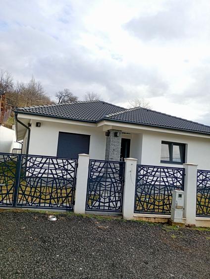 Casa 3 camere modernă Strada Gheorghe Doja