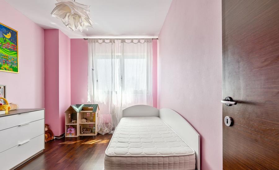 Apartament 3 camere imobil 2009, zona Victoriei, parcare subterana, metrou 500 m