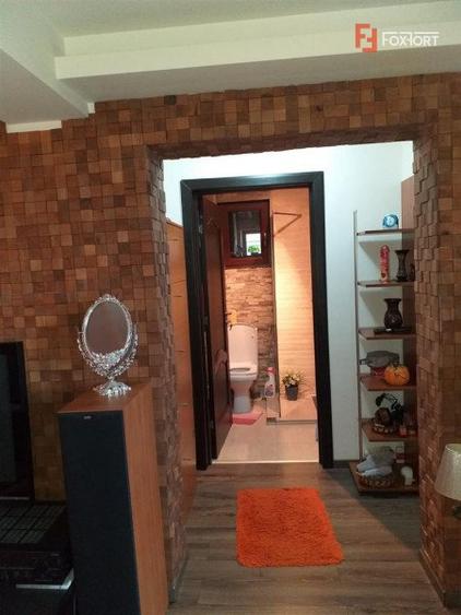 Casa individuala cu 5 camere de vanzare in Sag - ID V155