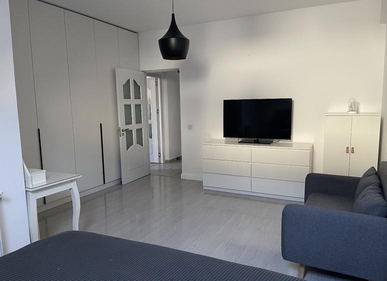 Apartament de 3 camere, 85 mp, pet friendly, centrală proprie, Jiului