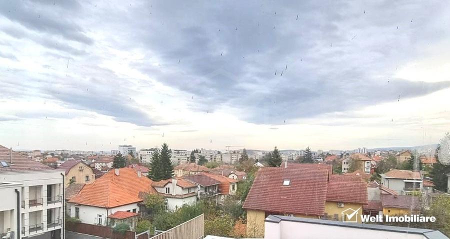 Apartament la etaj intermediar, Piata Cipariu