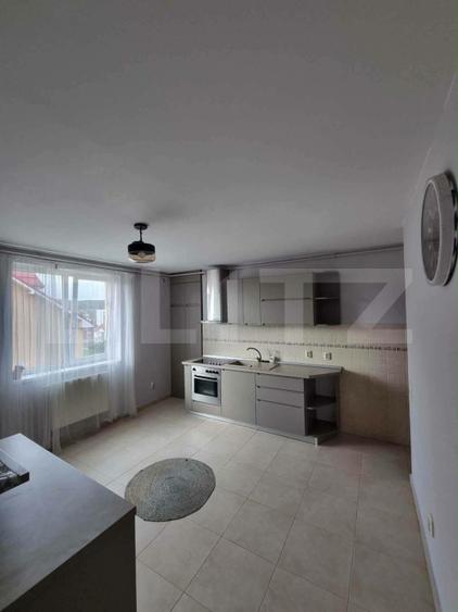Apartament 3 camere – 110 mp – Etaj 4 – Calea Moldovei – Parcare în CF
