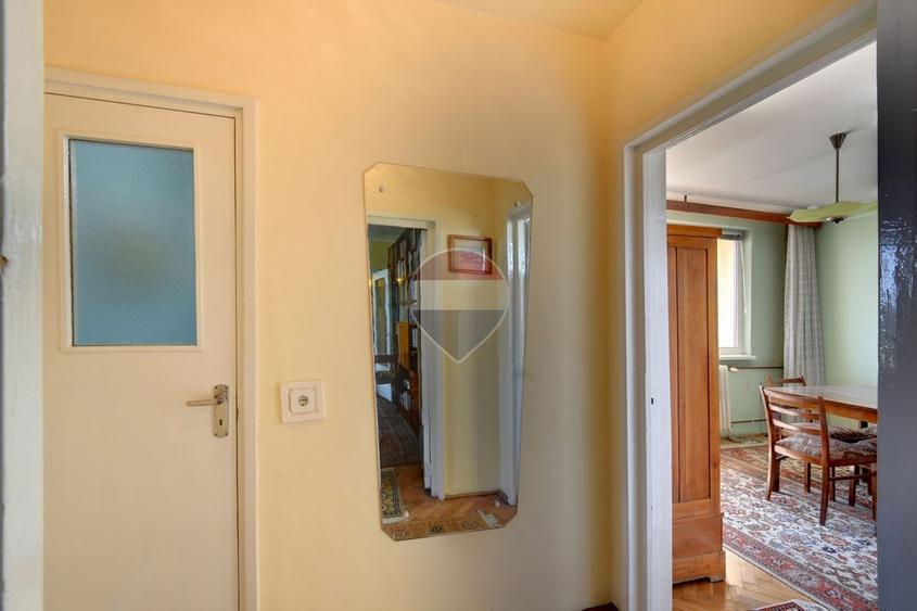 Apartament cu 3 camere de vânzare, zonă ultracentrală Timișoara