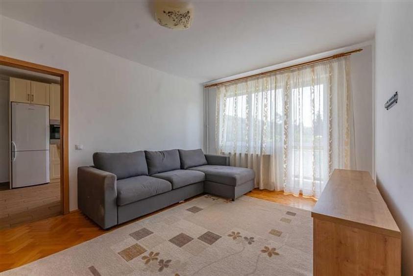 Apartament 2 camere renovat mobilat, etajul 2, Astra
