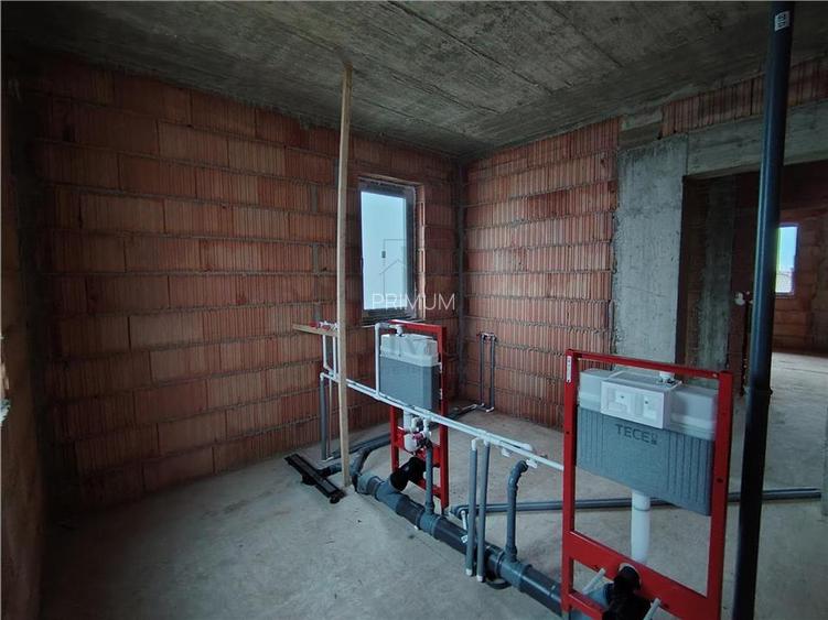 DUPLEX SPATIOS - ASFALT - POSIBILITATE CARPORT - 11