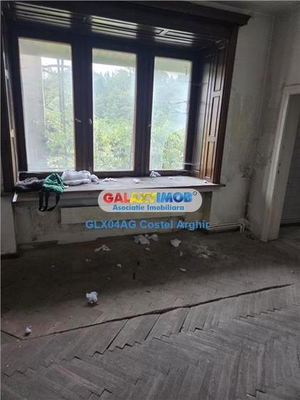Vindem Vila-Pensiune in Sinaia , teren 6290 mp intravilan CC