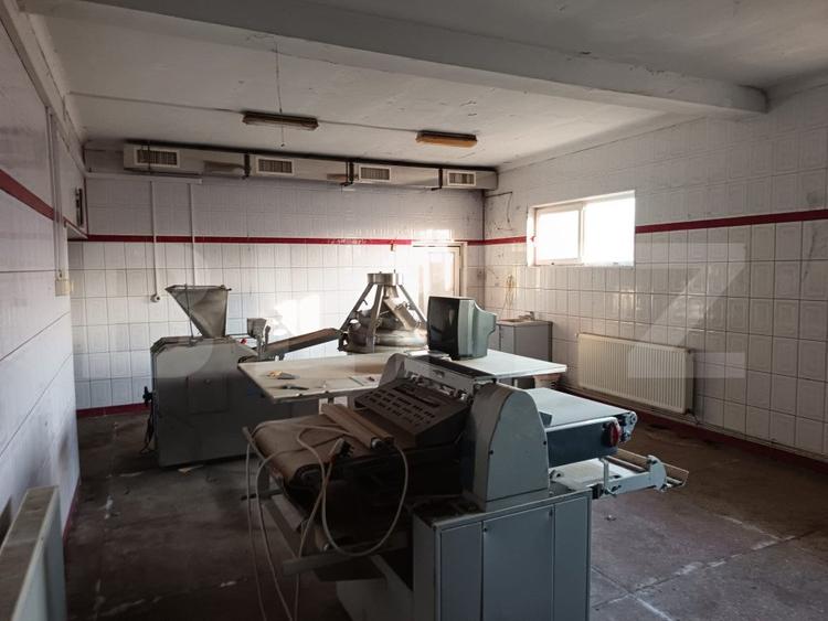 Cladire comerciala , Brutarie , utilaje incluse , teren 3321 mp
