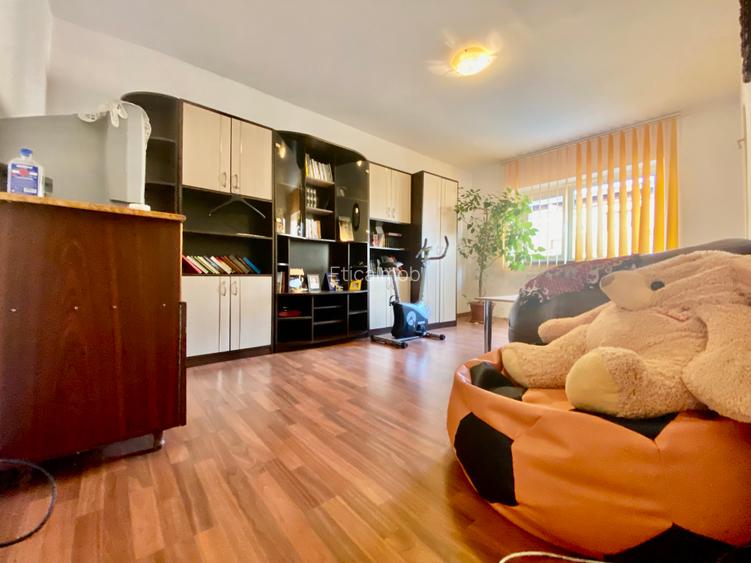 Apartament 3 Camere Decomandat de Închiriat – Micro 12, Târgoviște - 10