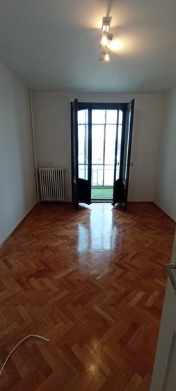 2 Camere et 1 NEMOBILAT Barbu Văcărescu - Compozitori