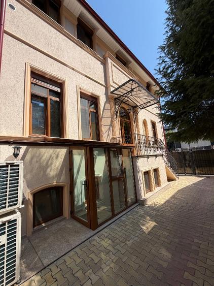 Piața Victoriei, direct proprietar, renovata premium, 5 camere, prima închiriere