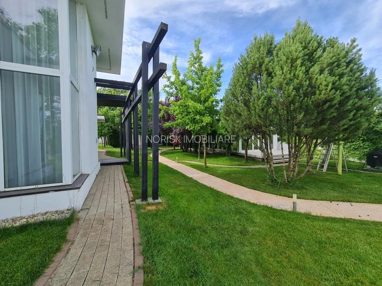 Private Estate lângă București | Vilă, Piscină & Sport Court - 17