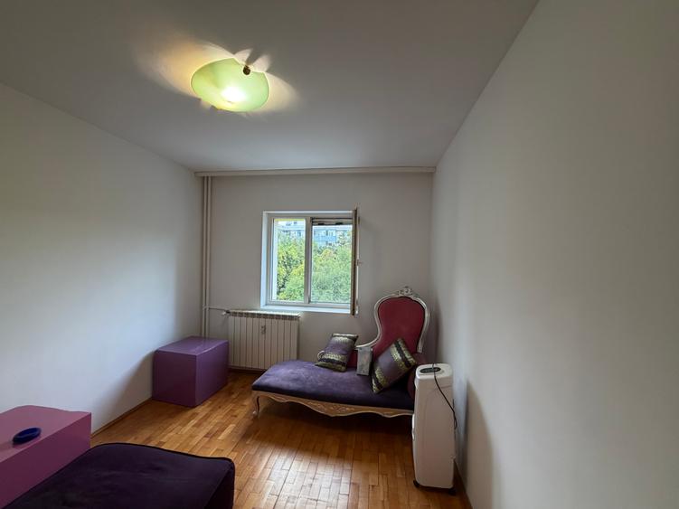 Apartament în bloc de 3 etaje,aproape de metrou Aurel Vlaicu,str Prometeu