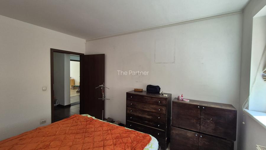 APARTAMENT 3 CAMERE DE VANZARE GORJULUI - 11