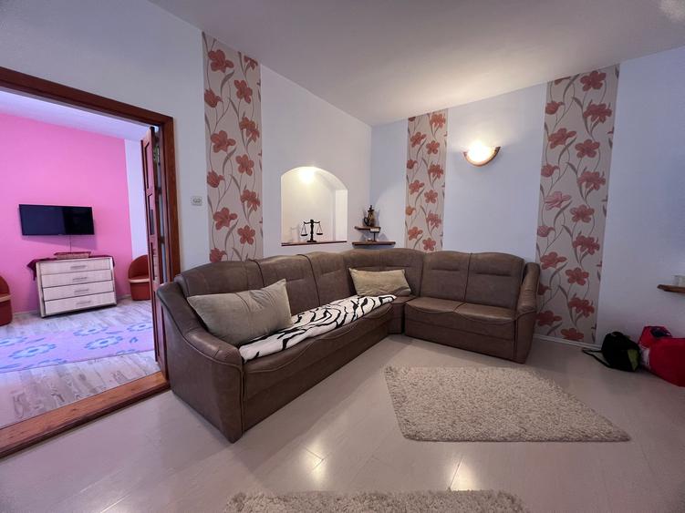 Apartament o camera,zona Gojdu
