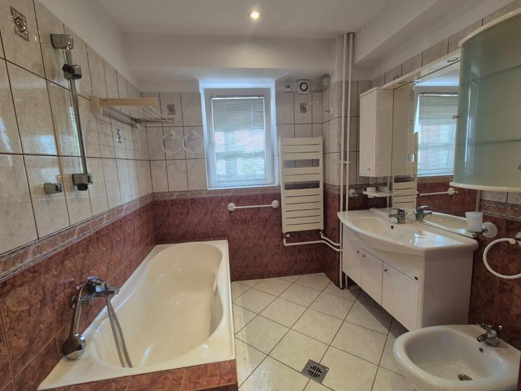 Apartament spatios 4 camere, N. Caramfil - Herastrau