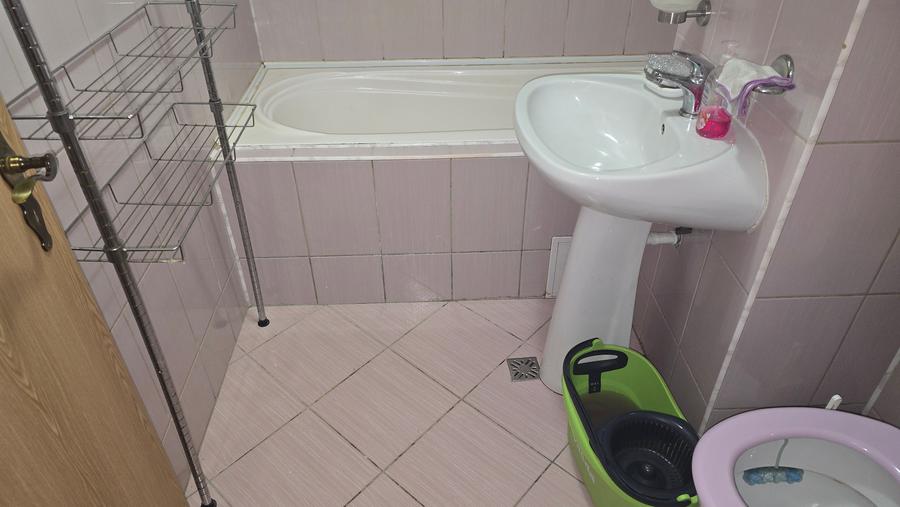 Inchiriez apartament cu 2 camere decomandat in Deva, zona M. Averescu, etaj 1,