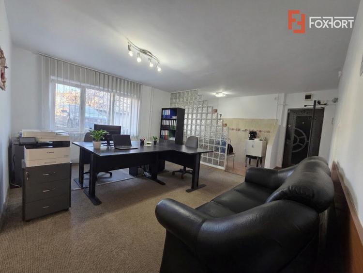 Apartament 2 camere de vanzare in Arad, Strada Praporgescu, locuinta / birou