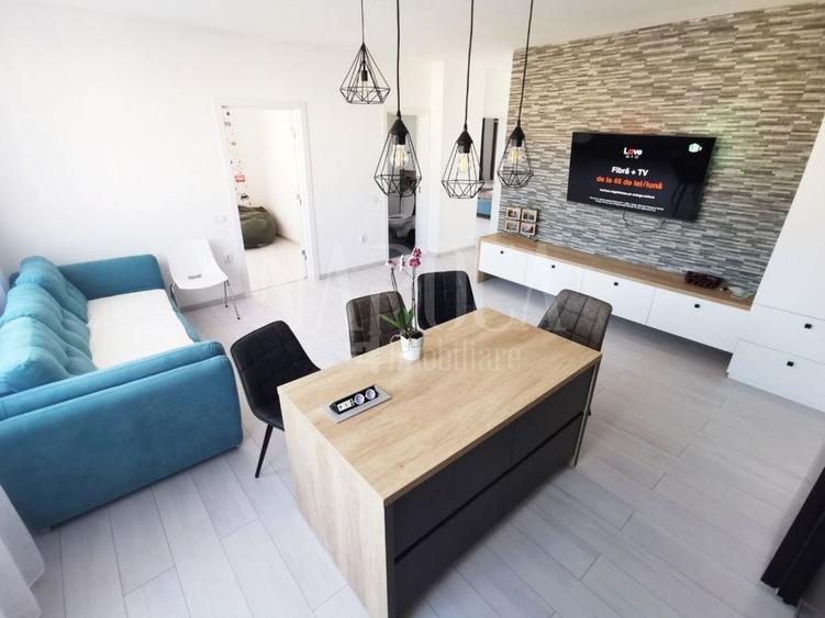 Apartament 3 camere de vanzare in Floresti