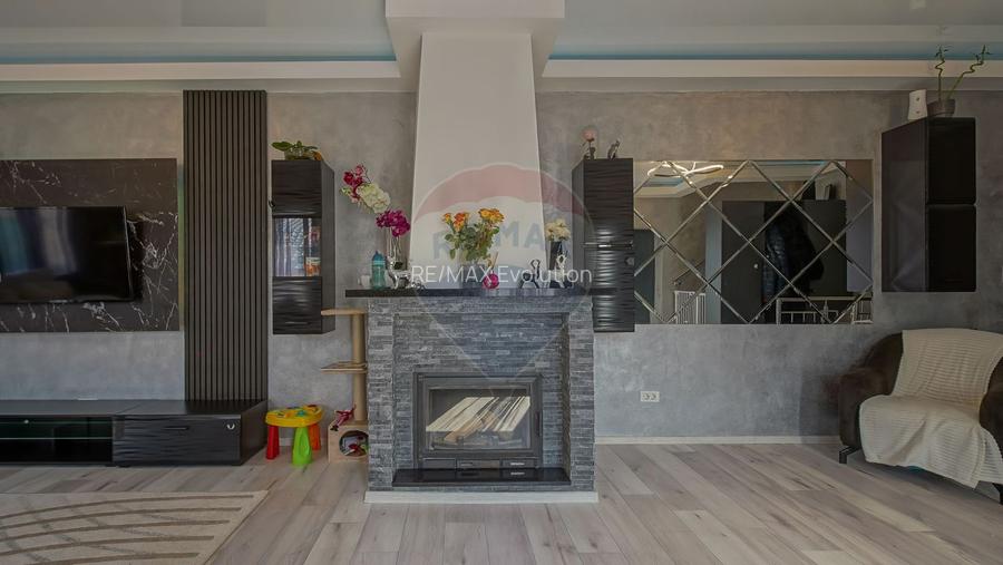 Casă / Vilă Săsească cu 6 camere de vânzare in Vulcan, Brasov - 6