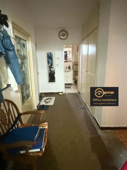 Bulevardul Traian apartament 4 camere decomandat etaj 4
