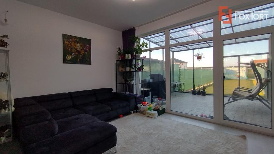Casa insiruita, 4 camere, Sacalaz - arhitectura moderna, 2 locuri de parcare