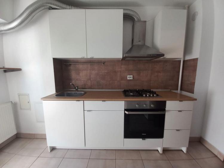 Panduri - 2 camere - decomandat - 1991