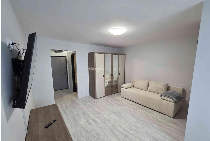 Garsoniera la cheie, etaj intermediar, zona strazii BUCEGI - 2